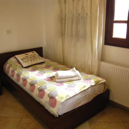 Webooking Theodora * Argaka